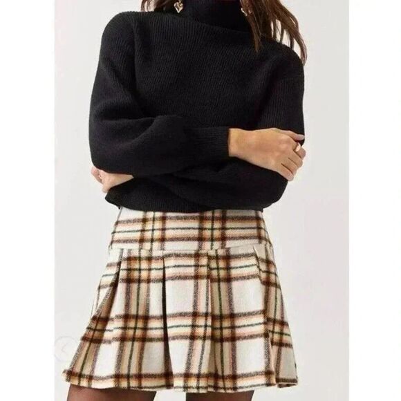 NWT Francesca’s Blue Rain Pleated Plaid Mini Skirt Size Small Academia - Picture 14 of 14